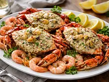 Jaibas con Salsa Cremosa de Mejillones y Camarones