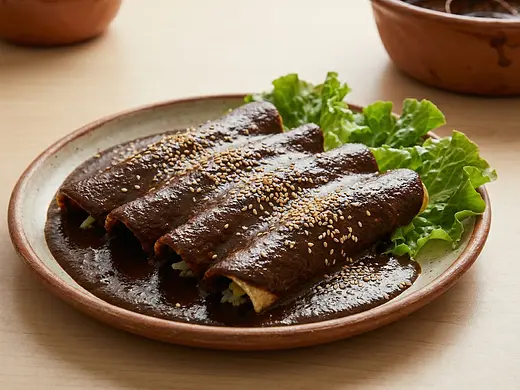 Enchiladas de mole tradicionales