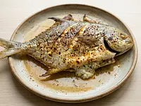 Pámpano relleno de requesón al estilo Campeche