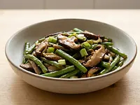 Ejotes con setas shiitake